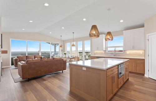 Rockaway Beach House | Brand New Ocean View Beach House w Hot Tub & Sauna