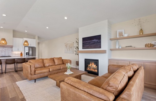 Rockaway Beach House | Brand New Ocean View Beach House w Hot Tub & Sauna