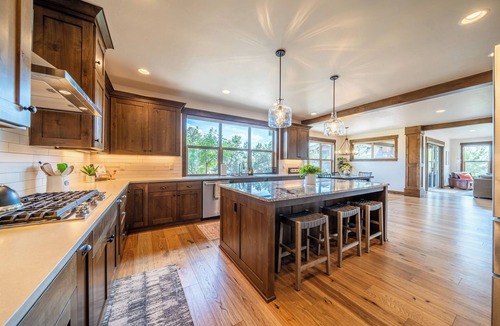 Powell Butte House | Brasada Quail Run - Bicycles, PingPong