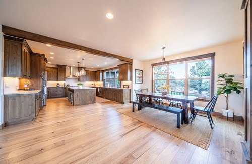 Powell Butte House | Brasada Quail Run - Bicycles, PingPong
