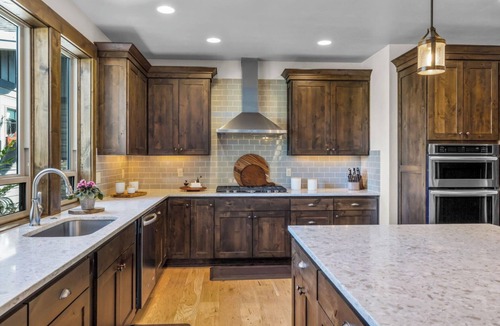 Alfalfa House | Brasada Ranch 4BR Retreat : Theater, Hot Tub, Fire Pit, Poker & Karaoke!