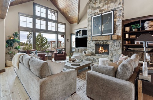 Powell Butte House | Brasada Ranch Luxury Rental, City Home , Amazing Views, Private Hot Tub