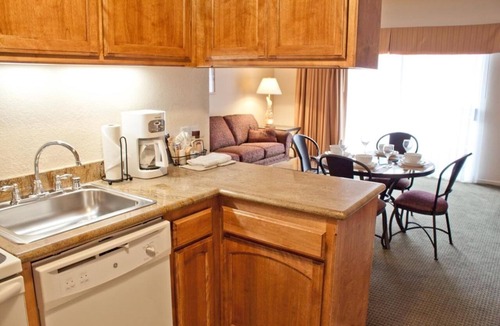 Avila Beach Hotel | Breathtaking Ocean View! 2 Classy Units, Near Pirates Cove Beach, Pool, Kitchen