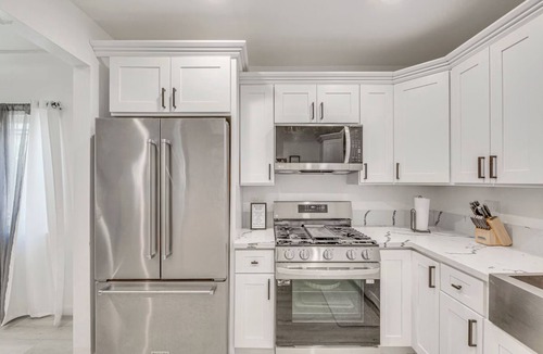 East Los Angeles Apartment | Bright 2BR Near Dodgers & DTLA w/WiFi & Comfort