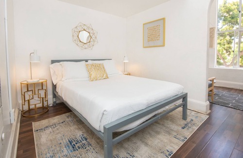 East Village House | Bright Downtown San Diego Loft!