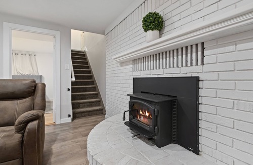 Bonneville Apartment | Bright & Spacious 3-bedroom Basement in Orem with WiFi, AC, In-Unit Laundry