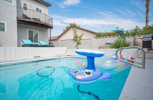 Green Valley North Villa | Bright, Spacious, and Secluded Pool Getaway! Fall in Love in Las Vegas