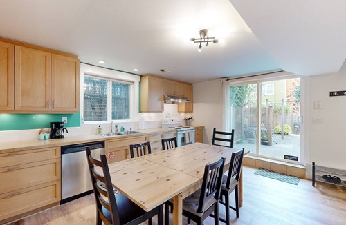Green Lake House | Bright, updated duplex with rear garden & Green Lake around the corner