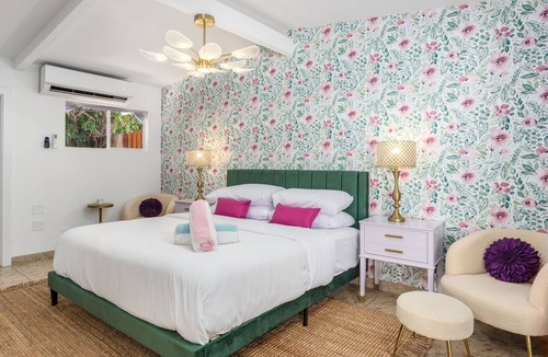 Warm Sands Hotel | Brigitte Suite · Dog-Friendly Yard, Palm Springs