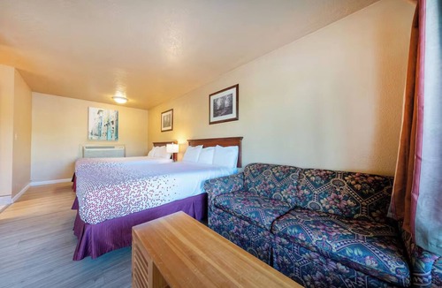 Madras Hotel | Budget-Friendly Room w/Essentials & Free Parking, Pet-Friendly