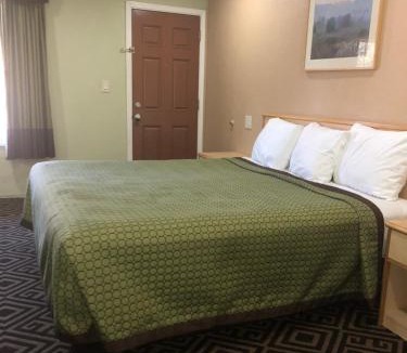 Laytonville Hotel | Budget Inn - Laytonville