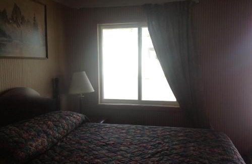 Chemult Hotel | Budget Inn Motel Chemult