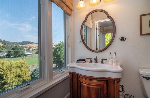 Roseburg Bed & Breakfast | C.H. Bailey House