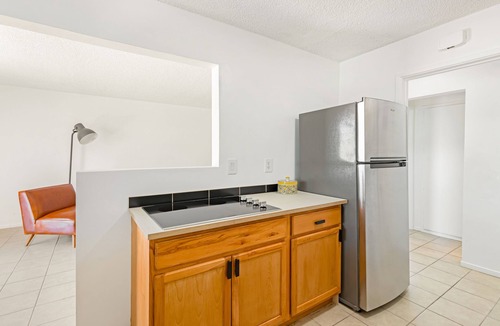 Desert Hot Springs Apartment | C4- Long Short Term Colorful/Fresh Remodeled Apt