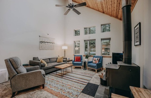Warnick Cabin | Cabin ∙ 2 bedrooms ∙ 6 guests
