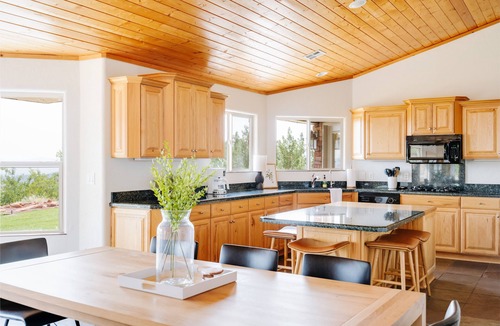 Toquerville House | Cabin Escape at Zion Zen Ranch