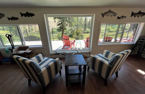 Union House | Cabin - Hot Tub - View - Abundant Wildlife - 120 Acres - River -Spring