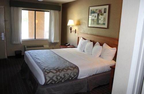 Cajon Junction Hotel | Cajon Pass Inn