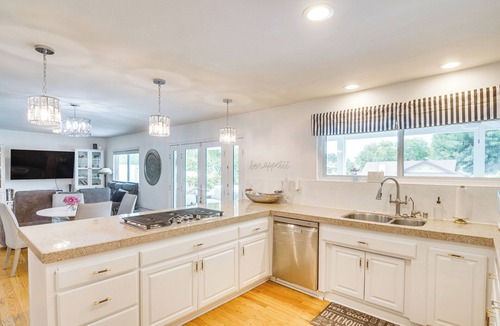 Agoura Hills House | Calabasas Getaway Near Trails, Parks & the 101!