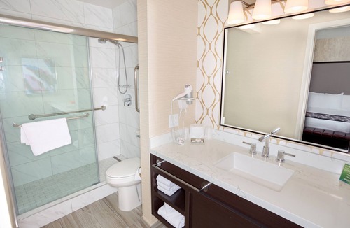 Downtown Las Vegas Hotel | California Hotel and Casino