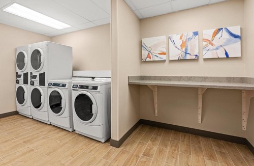Sumner Hotel | Candlewood Suites Sumner Puyallup Area by IHG