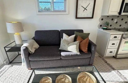 Encinitas House | "Canyon View" Casita with tennis/trails/terrace/FULL kitchen