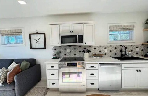 Encinitas House | "Canyon View" Casita with tennis/trails/terrace/FULL kitchen
