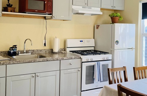 Moss Landing Hotel | Captain's Inn at Moss Landing