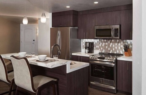 Carlsbad Condo | Carlsbad | Elegant Beach Retreat | Pool + Ocean