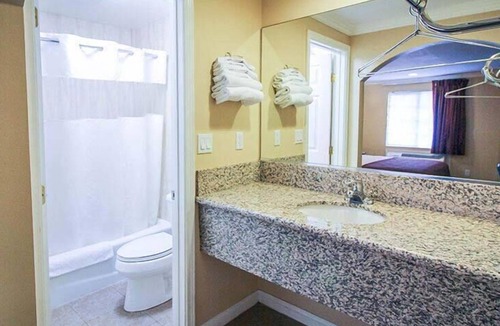 Studio City Hotel | Carlton Motor lodge