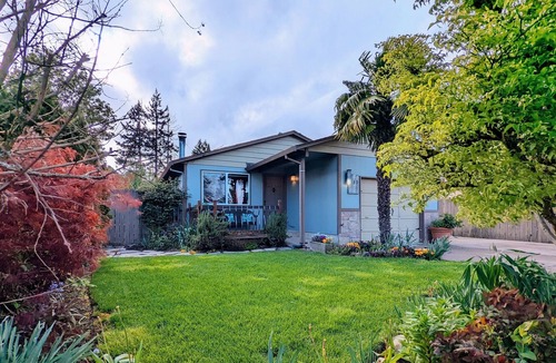 Carlton House | Carlton Oasis ~ A Wine Country Tropical Oasis