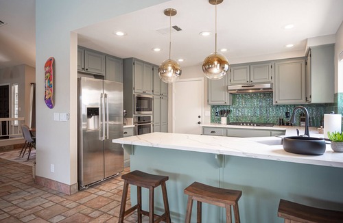Paradise House | Casa Leon: 4BR House w/Pool near Strip!