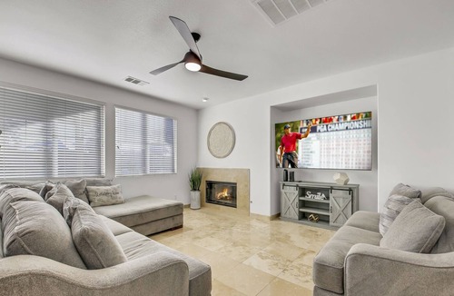Coachella House | Casa Verano: Private Pool & Spa, Game Room, BBQ!