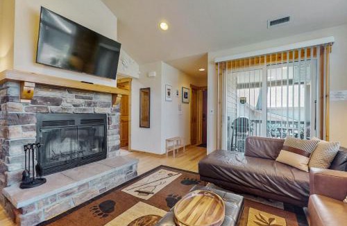 Ronald Apartment | Cascade Cozy at Roslyn Ridge Resort