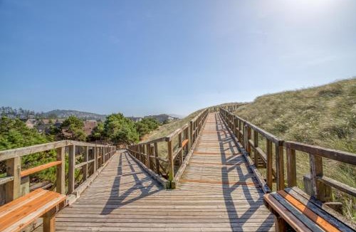 Shorepine Village House | Castawaves - Meredith Lodging