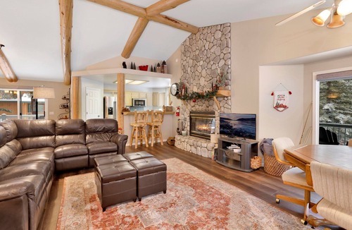 Eagle Mountain Estates Cabin | Castle Glen Gem #2220