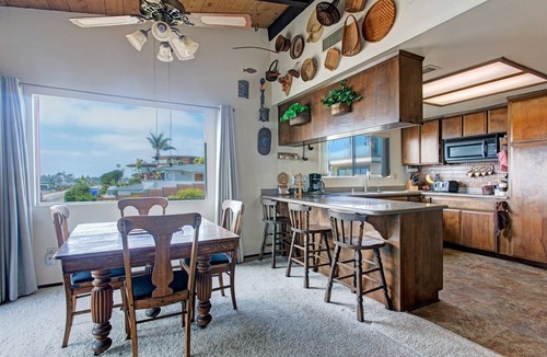 Cardiff-by-the-Sea House | Catch some waves! Panoramic ocean views!- Cardiff Surfer's Hideaway