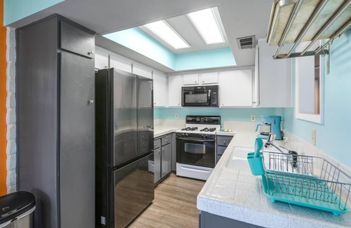 Cathedral City Condo | Cathedral Canyon Country Club - 3 Bedroom