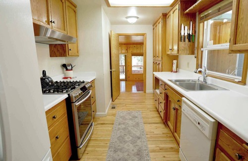 Twain Harte House | Cedar Cove Retreat - Twain Harte Lake Access!
