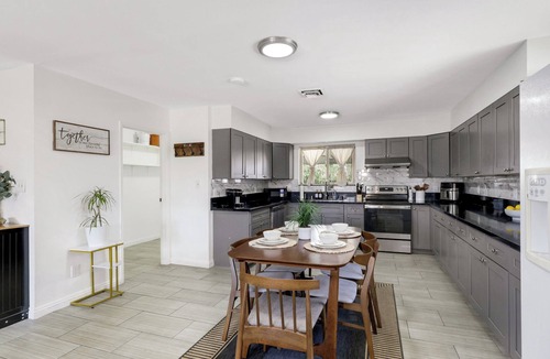 Chinatown House | Central Las Vegas 4Bed/3Bath Home – Pool, Comfort & Convenience