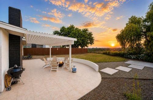 Bay Ho House | Central Villa Big Yard