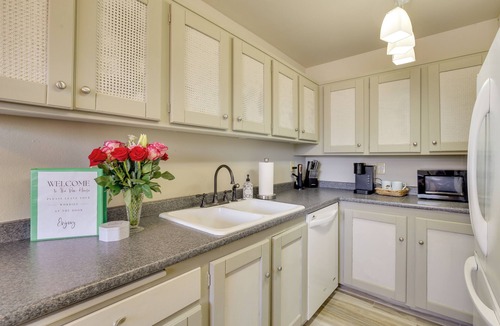 Yuma Apartment | Centrally Located Yuma Retreat w/Fenced Patio