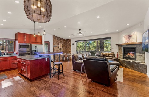 Kachina Village House | Chaco Trail | 2BR/2BA | | Spend Spring in Flagstaff!