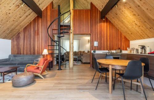 Mammoth Lakes Ski Chalet | Chalet 01 by Mammoth Mountain Chalets
