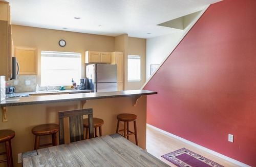 Government Camp Ski Chalet | Chalet 77 at the Official Collins Lake Resort