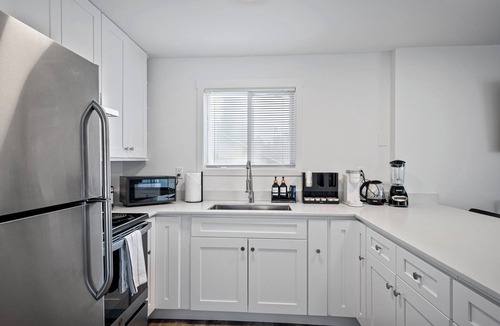 Highline House | Charming 1-Bedroom in Seattle w/Modern Finishes
