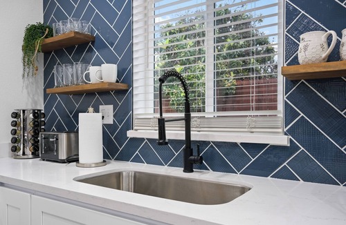 Lodi House | Charming 2-bedroom house in lovely Lodi with WiFi, AC