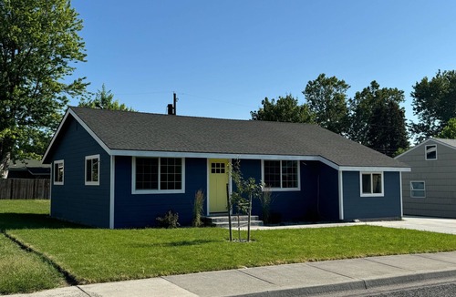 Kennewick House | Charming 3 bedroom house with AC, WiFi in Kennewick