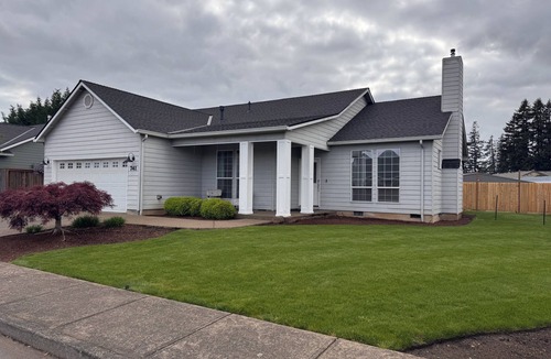 Canby House | Charming 3-bedroom Home in Canby