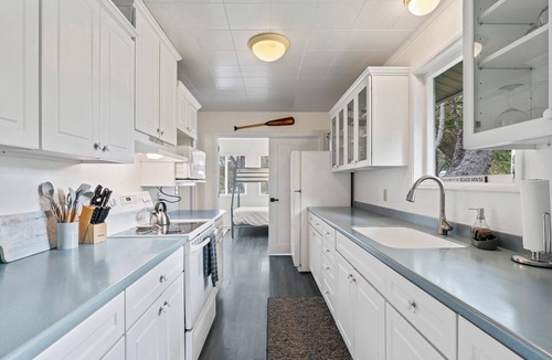 Florence House | Charming 3-bedroom house in quaint Heceta Beach Florence